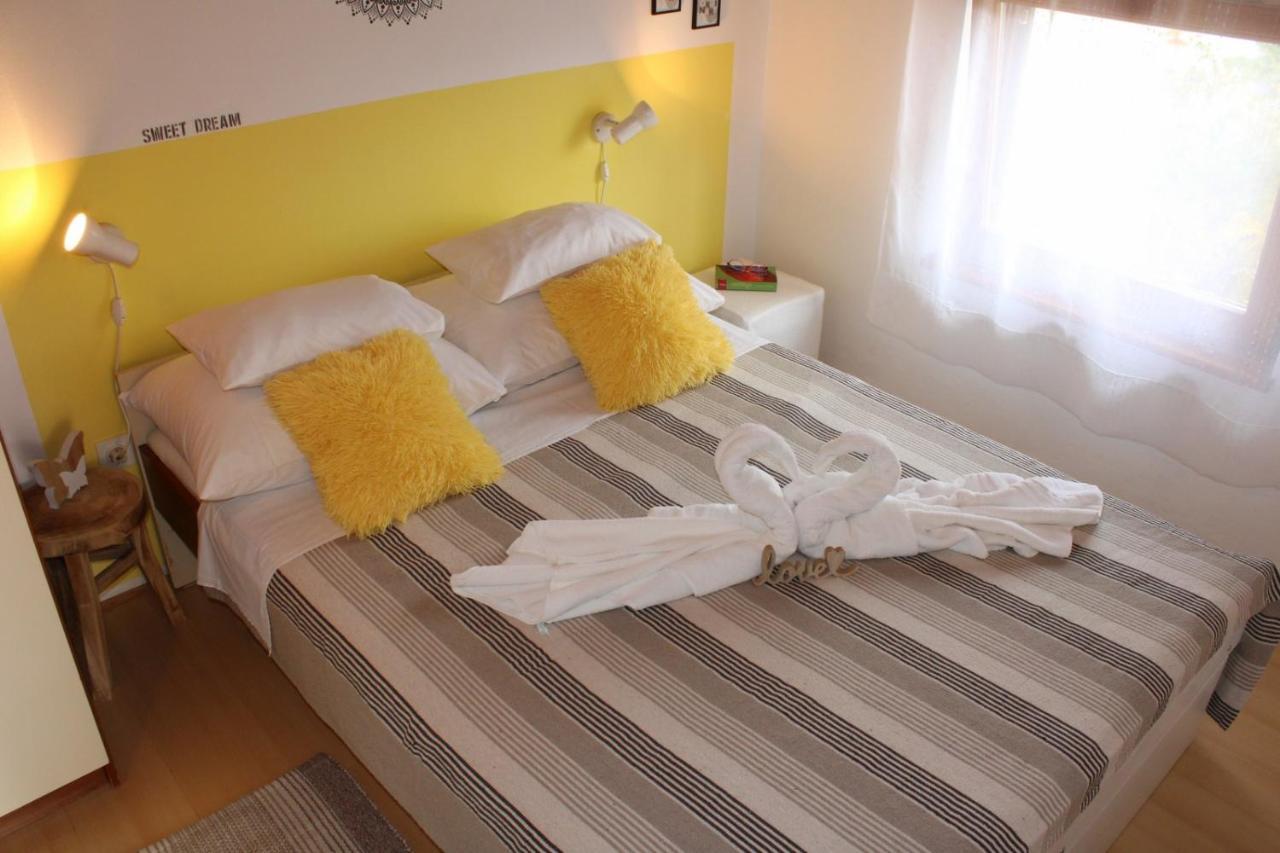 Lily'S Lovely Apartments Fažana Esterno foto