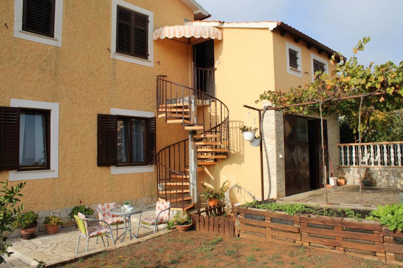 Lily'S Lovely Apartments Fažana Esterno foto