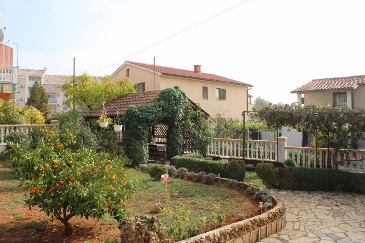 Lily'S Lovely Apartments Fažana Esterno foto