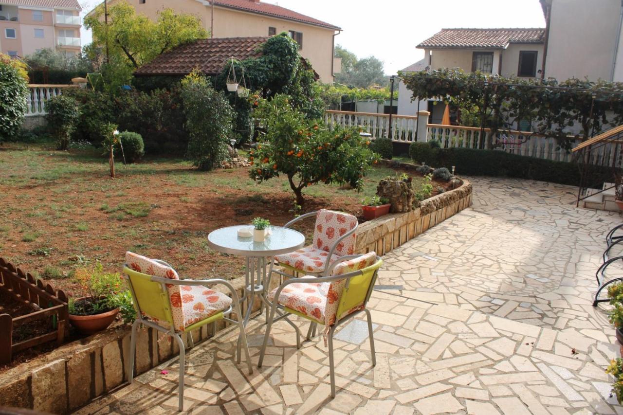 Lily'S Lovely Apartments Fažana Esterno foto