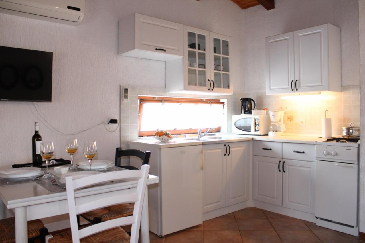 Lily'S Lovely Apartments Fažana Esterno foto