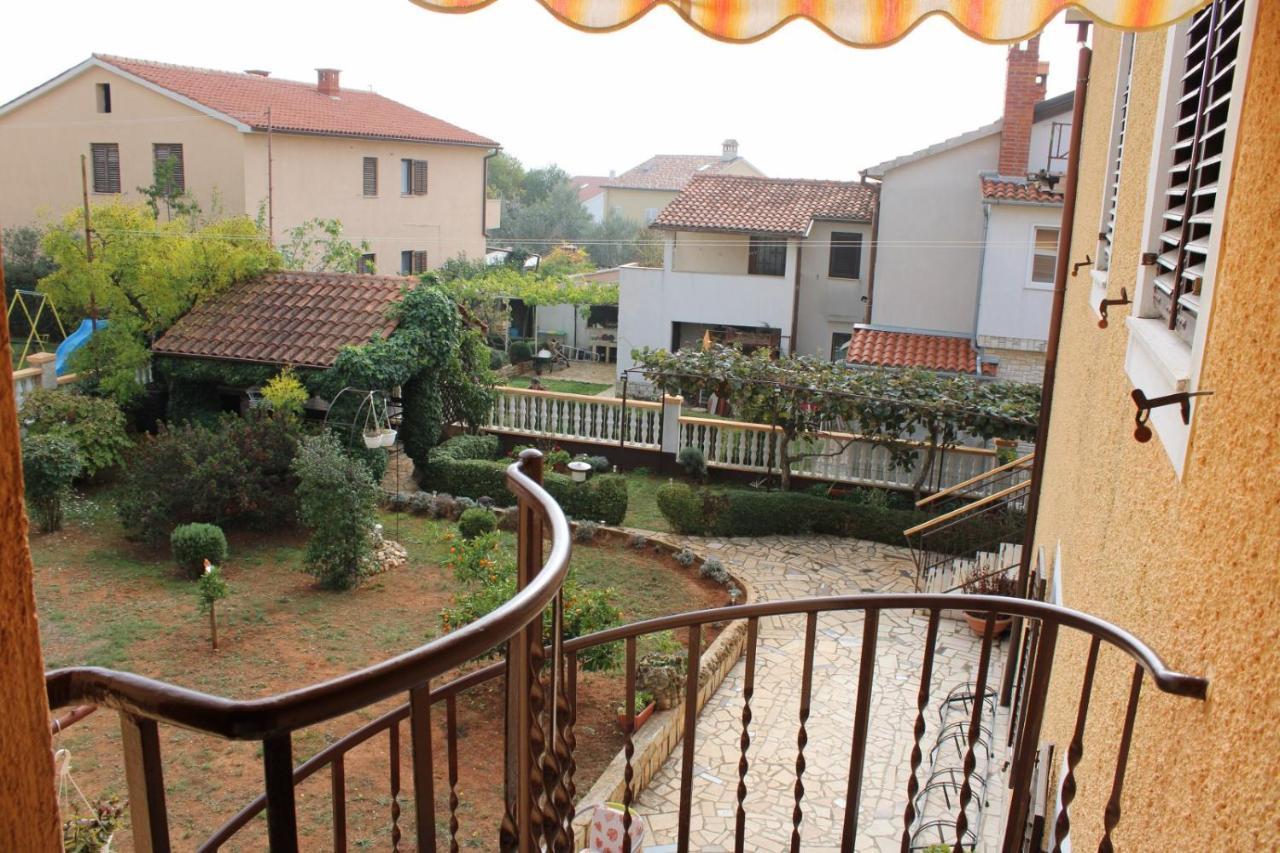 Lily'S Lovely Apartments Fažana Esterno foto