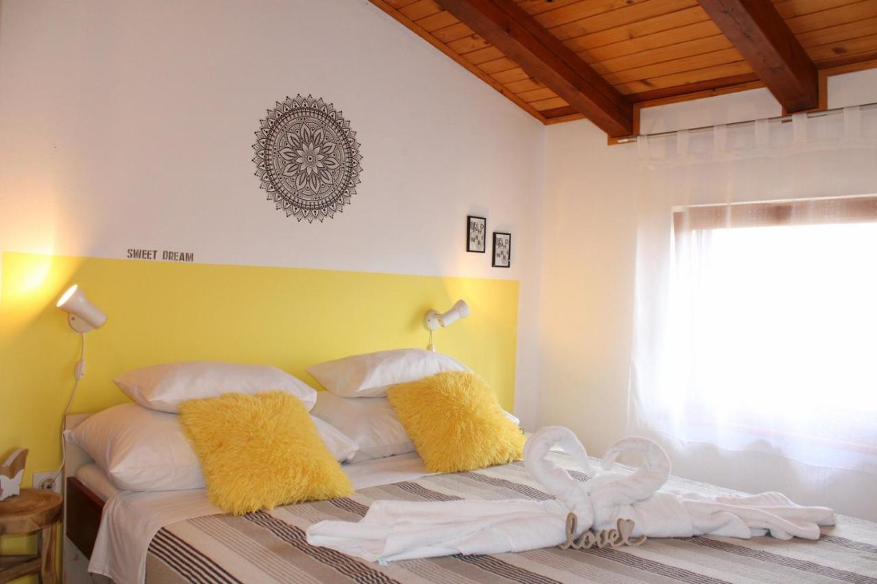 Lily'S Lovely Apartments Fažana Esterno foto