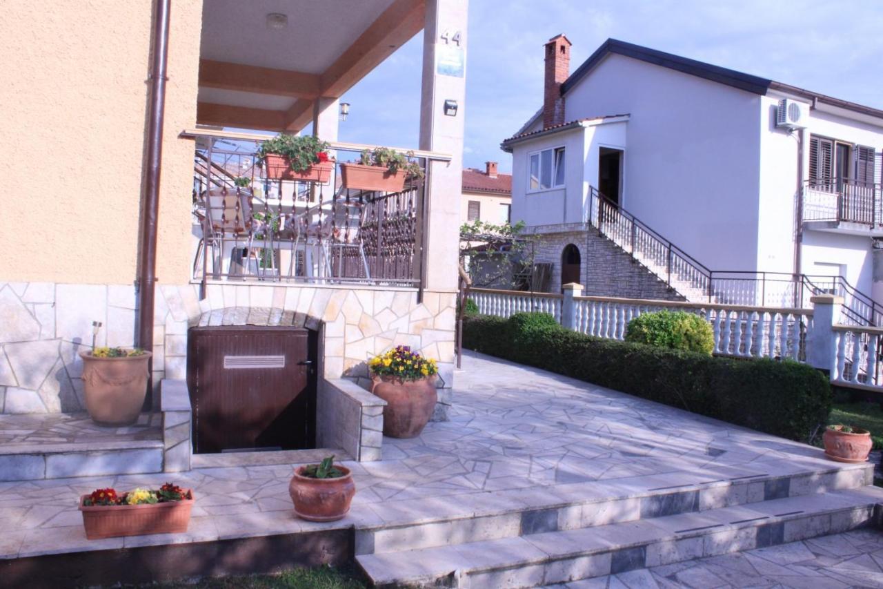 Lily'S Lovely Apartments Fažana Esterno foto