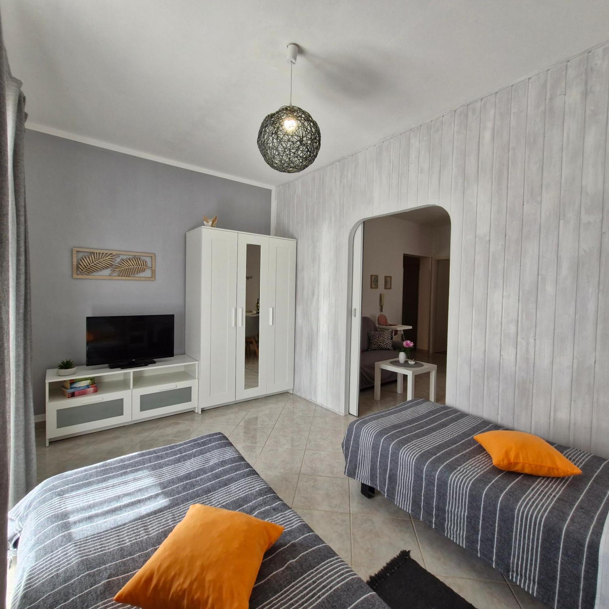 Lily'S Lovely Apartments Fažana Esterno foto